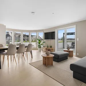 L Urban - Spacious With Private Terrace Bergen