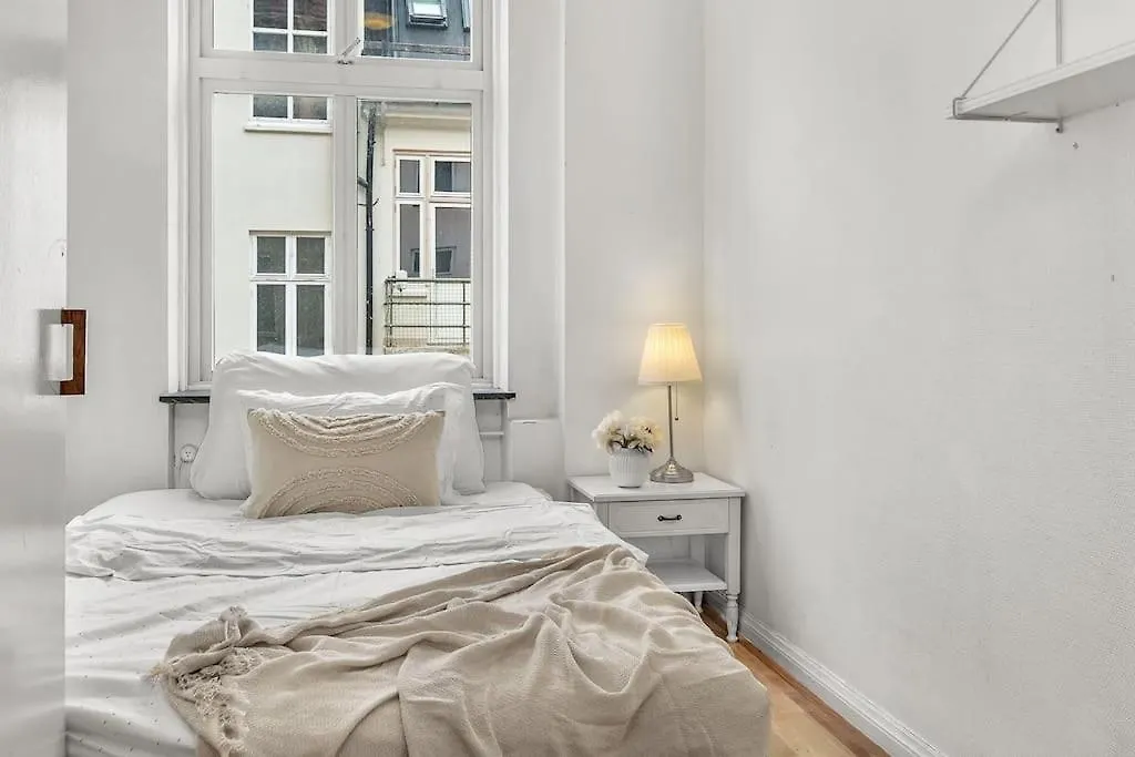 Apartment Kanskje Den Storste Airbnb-Leiligheten I Sentrum! Bergen