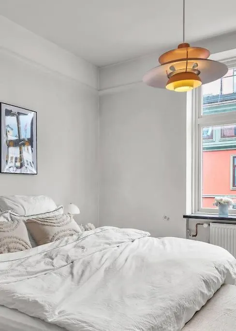 Apartment Kanskje Den Storste Airbnb-Leiligheten I Sentrum! Bergen